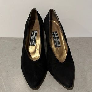 Vintage Stuart Weitzman Suede Pumps